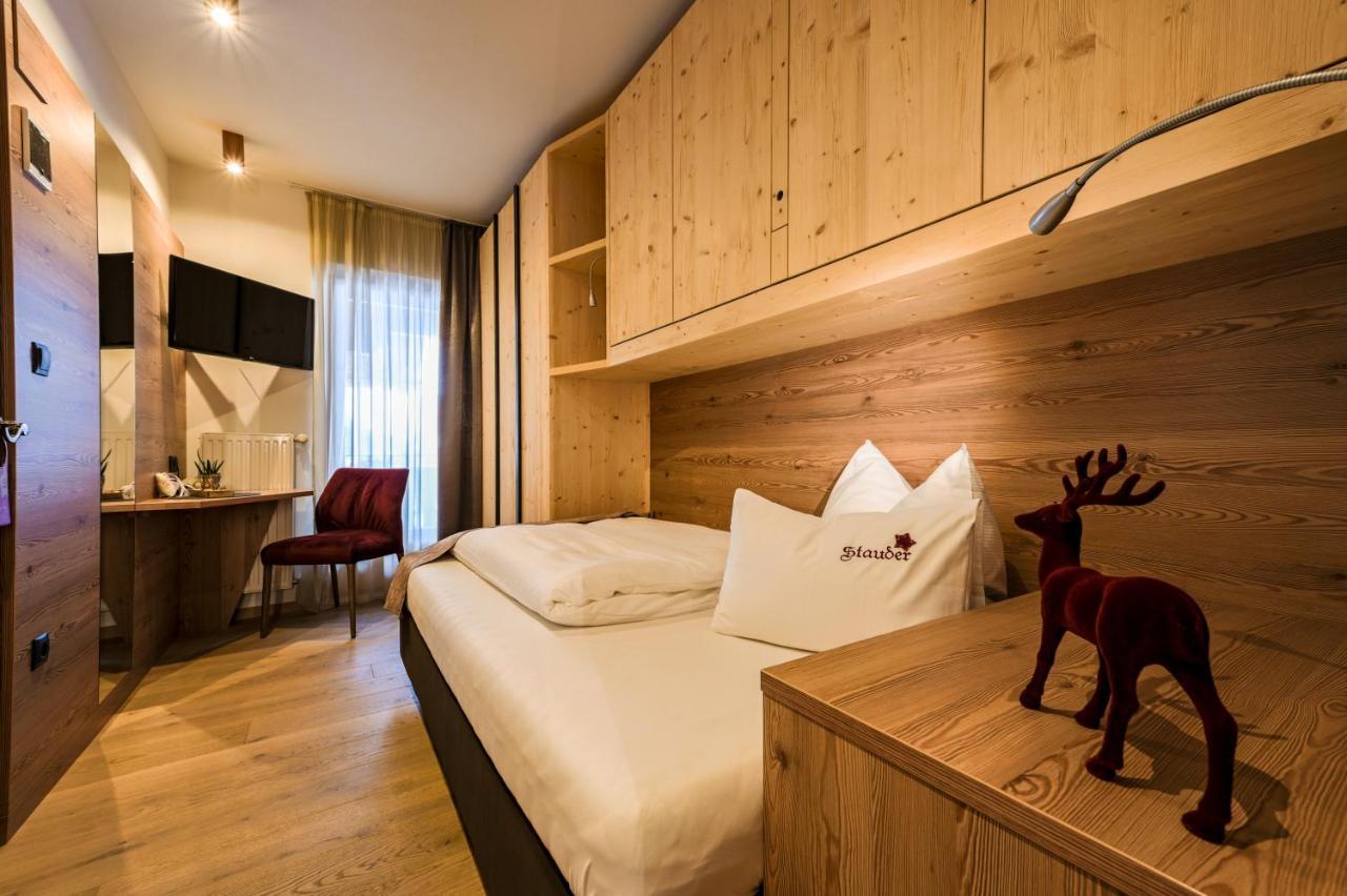 Hotel Stauder Dobbiaco Esterno foto