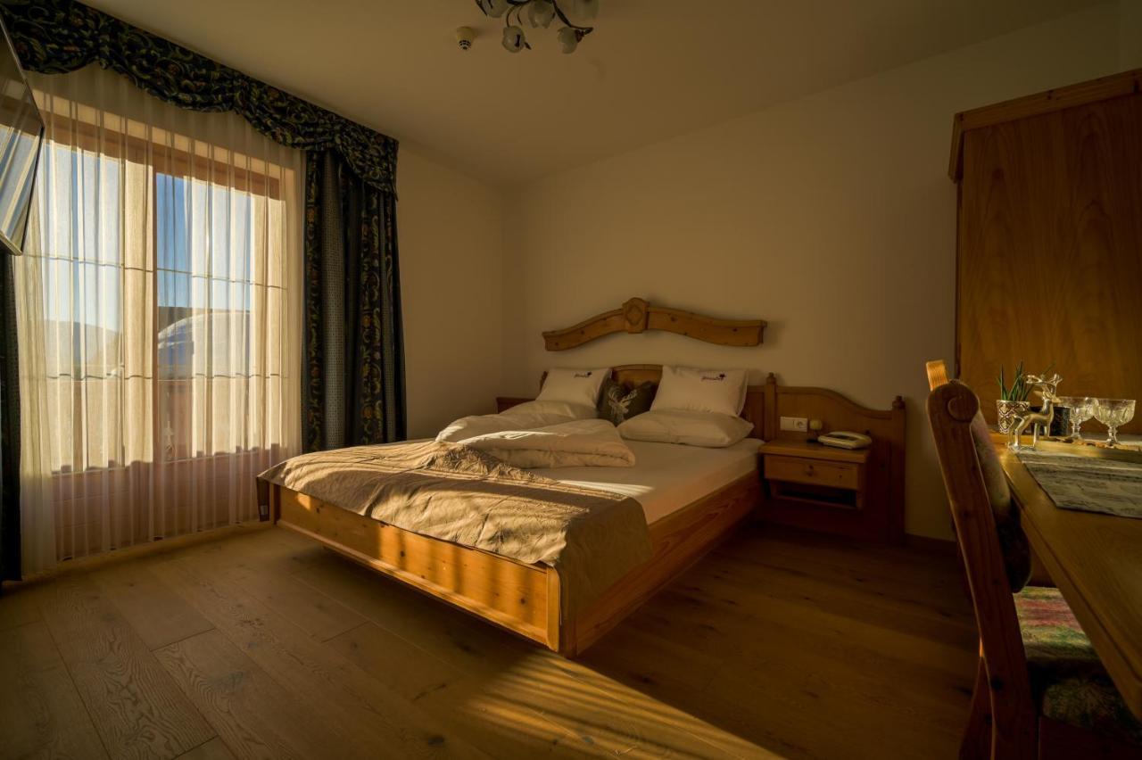 Hotel Stauder Dobbiaco Esterno foto