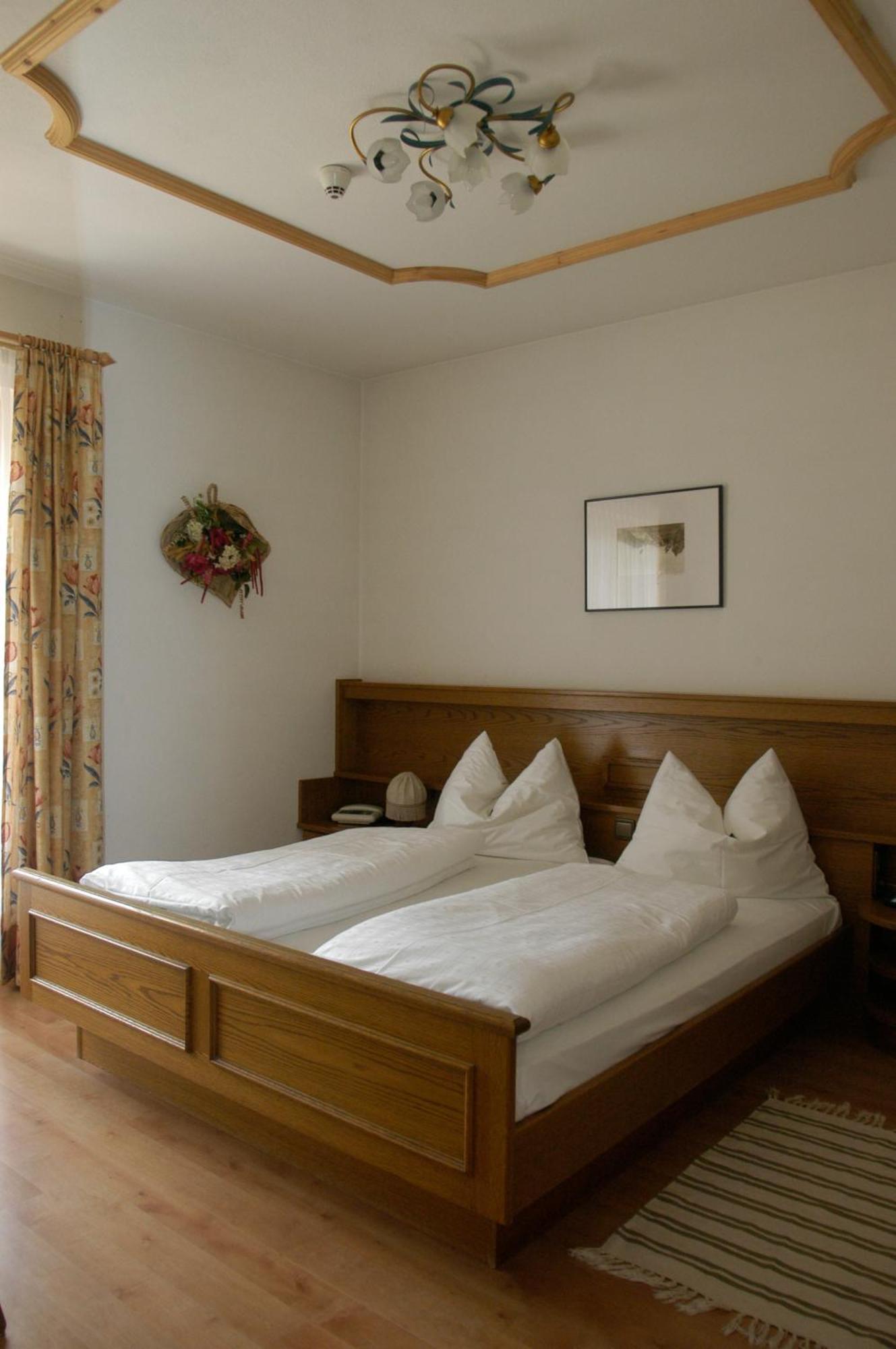 Hotel Stauder Dobbiaco Esterno foto