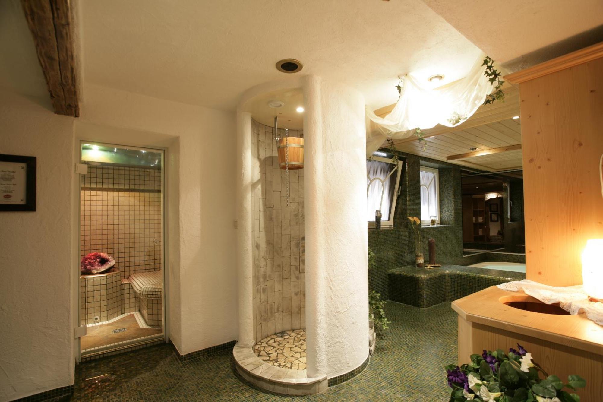 Hotel Stauder Dobbiaco Esterno foto