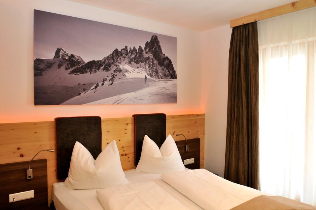 Hotel Stauder Dobbiaco Esterno foto