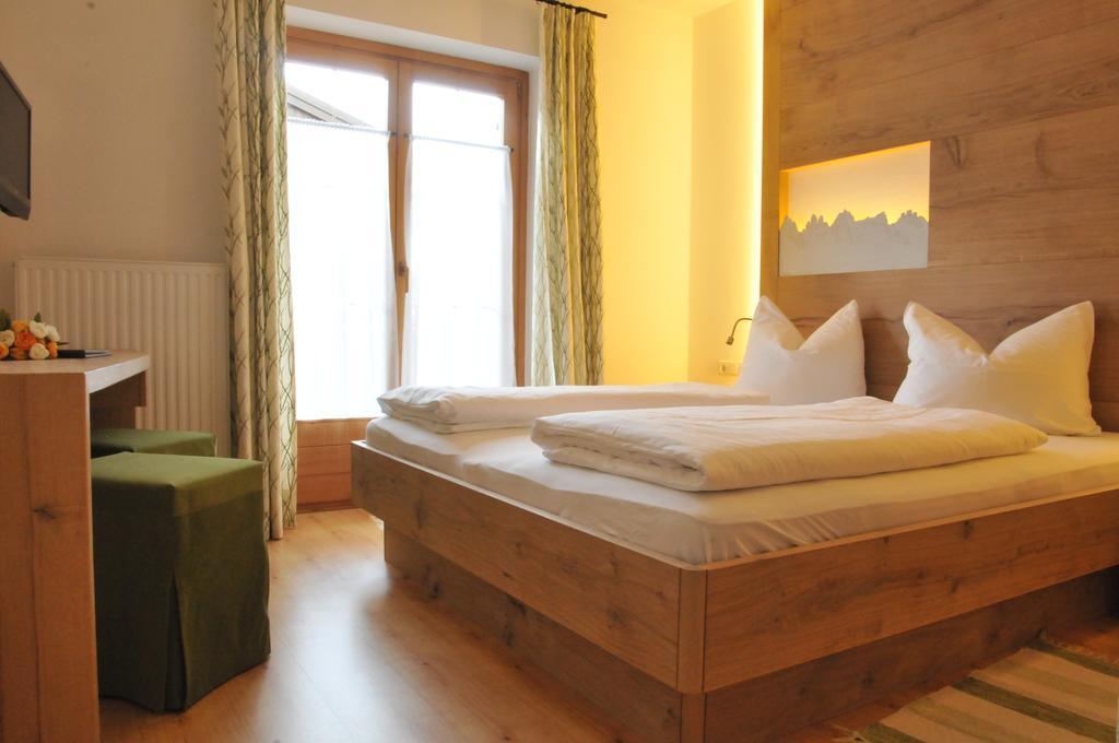 Hotel Stauder Dobbiaco Esterno foto